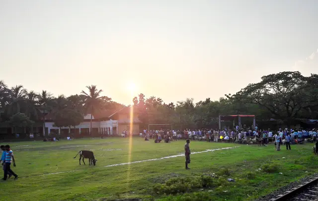 নাচোলের দুর্গম গ্রামে মাসে একবার মোবাইল স্বাস্থ্যক্যাম্প