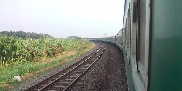 ঈশ্বরদী–রাজশাহী রেলপথে নতুন সময়সূচি, যাত্রীদের মিশ্র প্রতিক্রিয়া